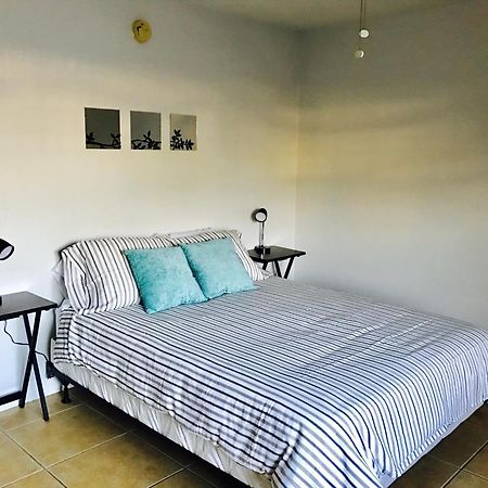 Petrina Studios Apartments By Sb Rental Properties ปอมปาโนบีช ภายนอก รูปภาพ