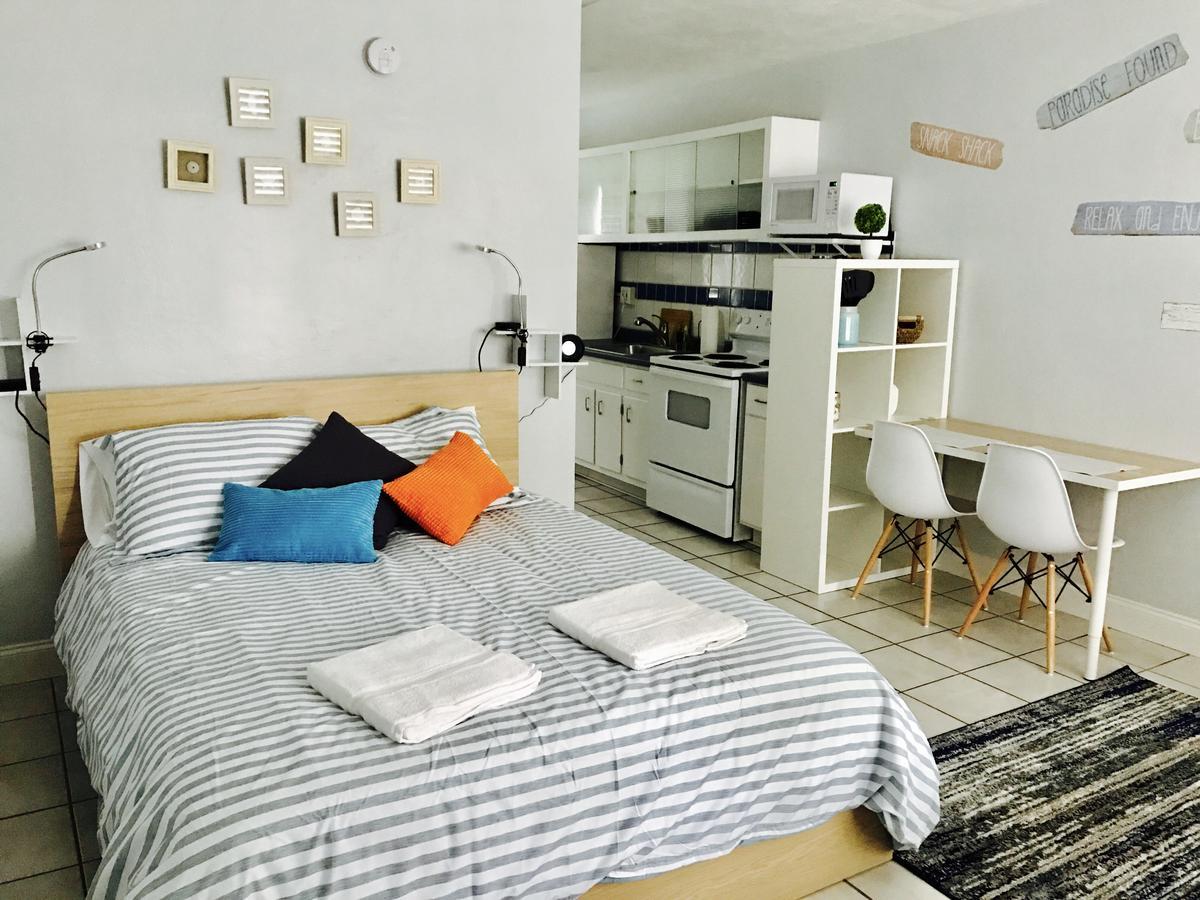 Petrina Studios Apartments By Sb Rental Properties ปอมปาโนบีช ภายนอก รูปภาพ