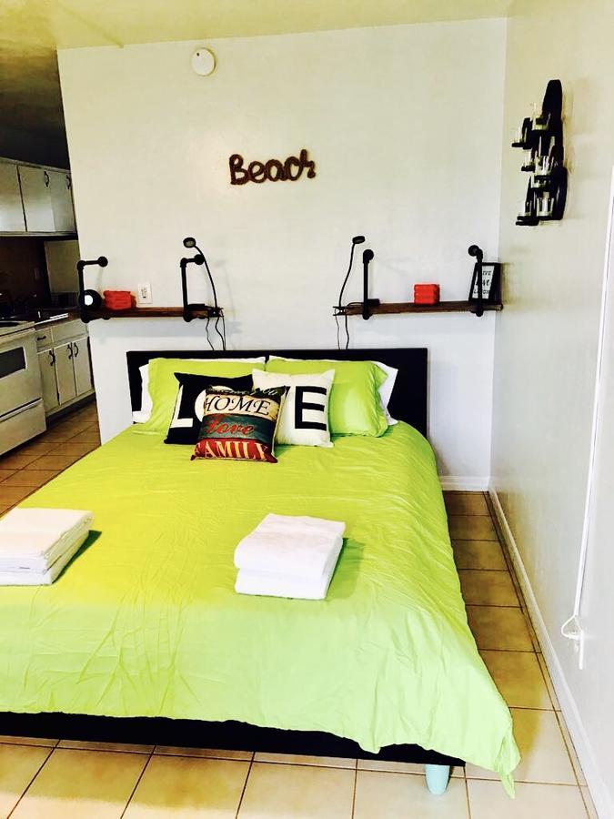 Petrina Studios Apartments By Sb Rental Properties ปอมปาโนบีช ภายนอก รูปภาพ